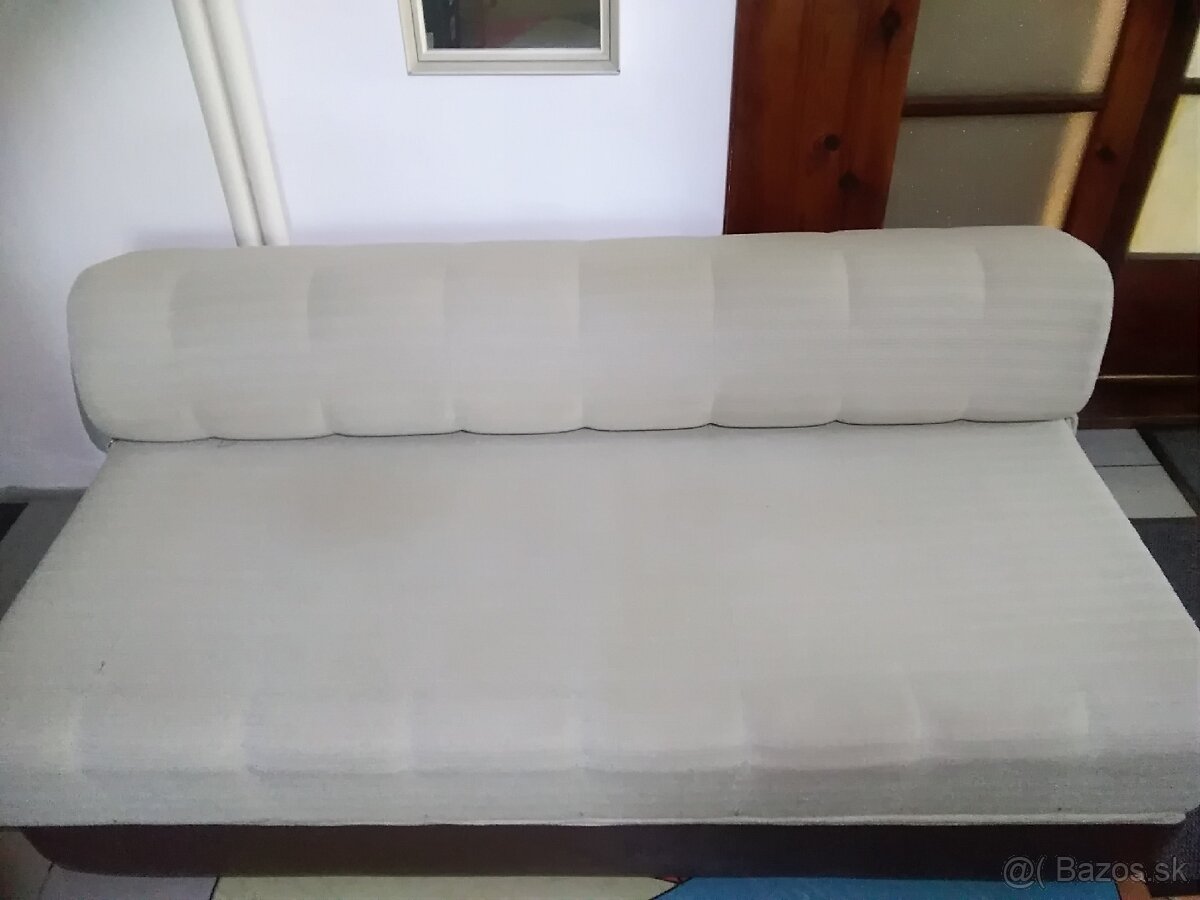 Predám rozkladaciu sedačku, pohovku, postel.