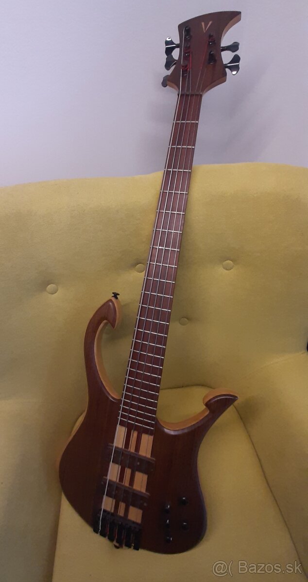 Vlček Trident 5