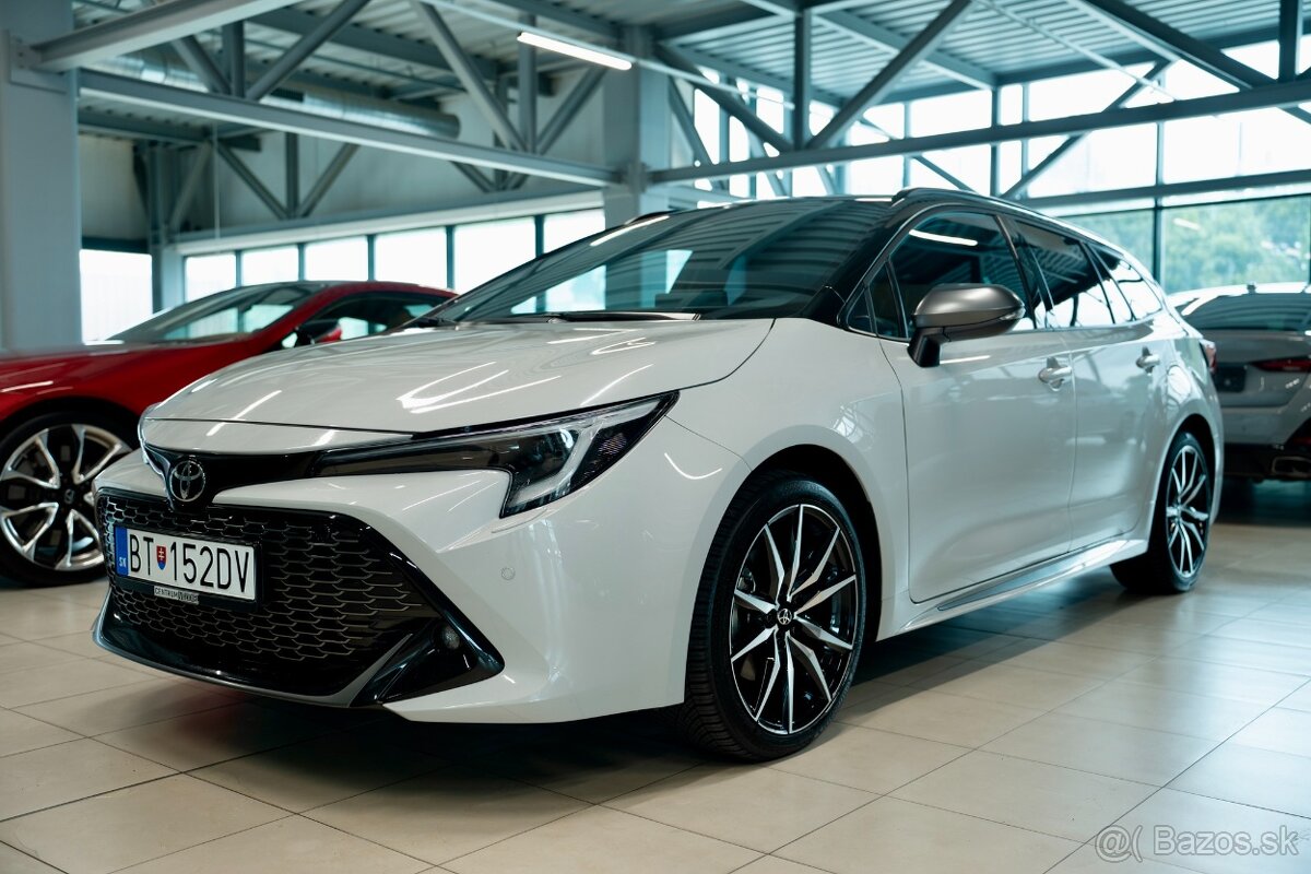 Toyota Corolla Combi 2.0 Hybrid GR Sport JBL audio záruka