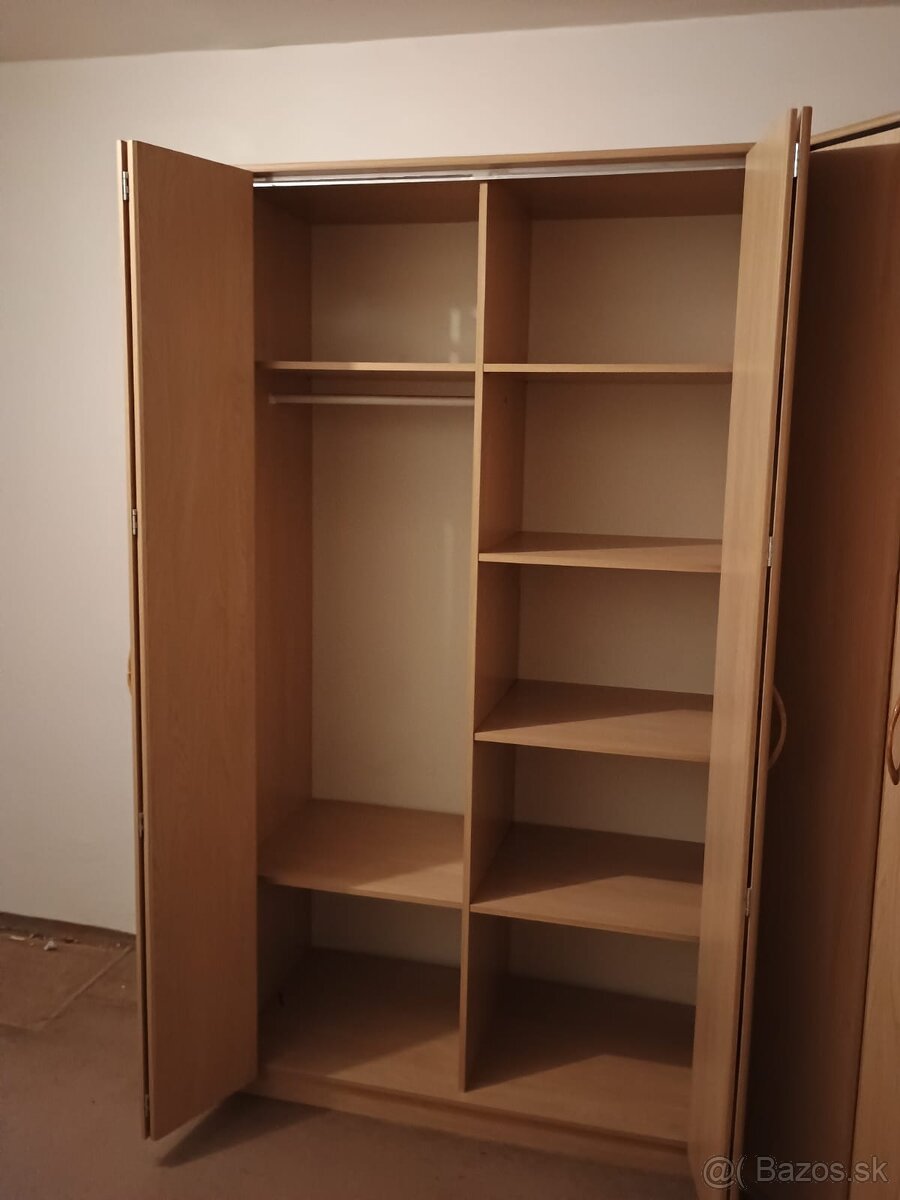Predám zostavu skríň