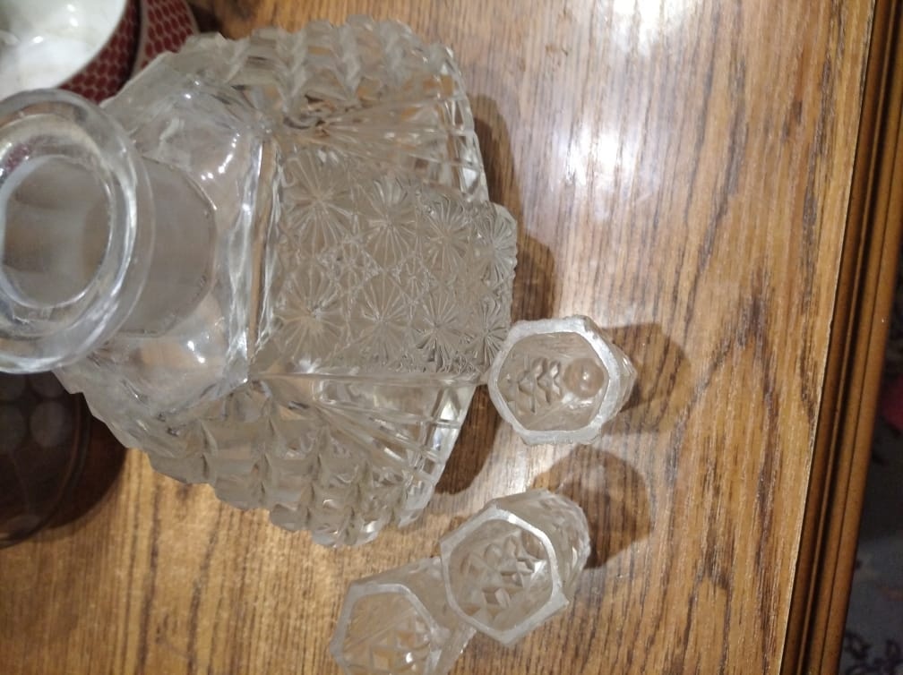 kristalova karafa+5pohariky