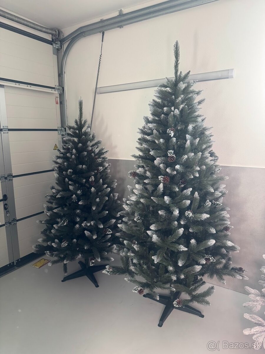 umelý vianočný stromček