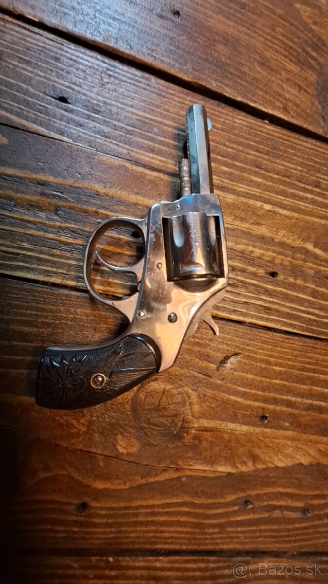 Predám REVOLVER BULDOG cal .32sw long pred 1890