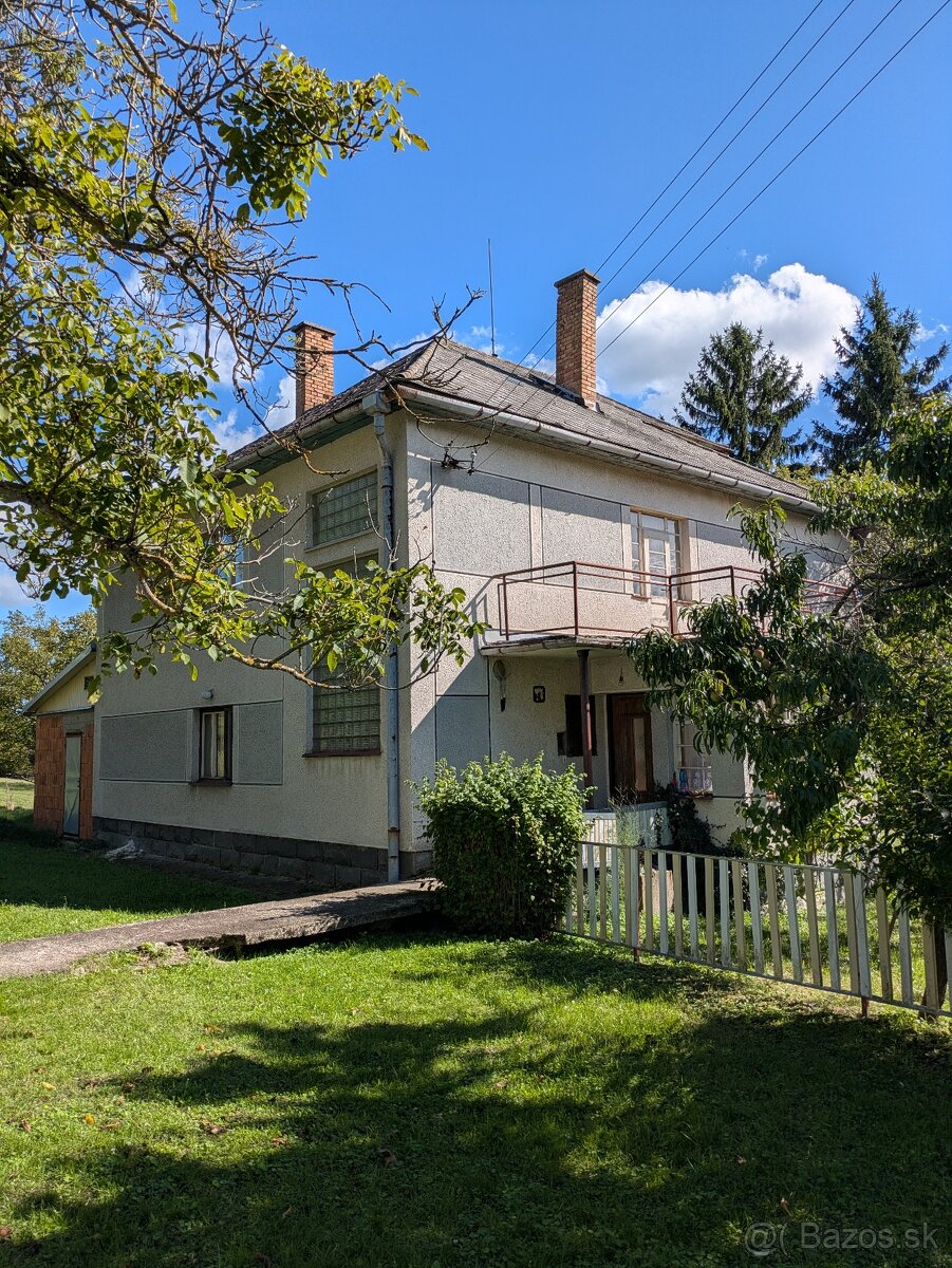 Predaj rodinného domu na polosamote s veľkým pozemkom