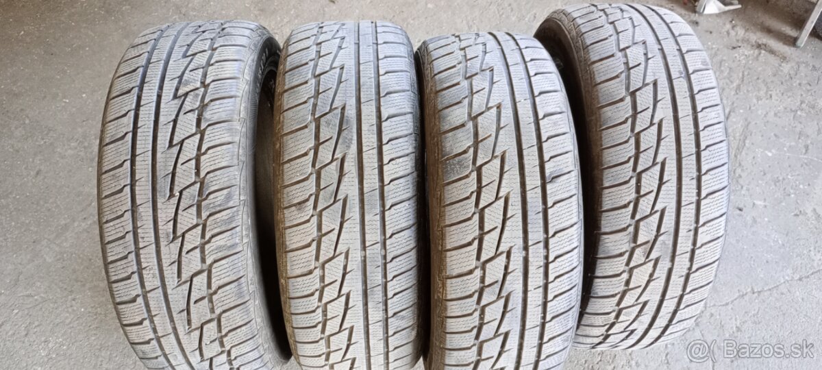 Pnúkam zimne pneu 235/55 R18 H Matador Sibír Snow