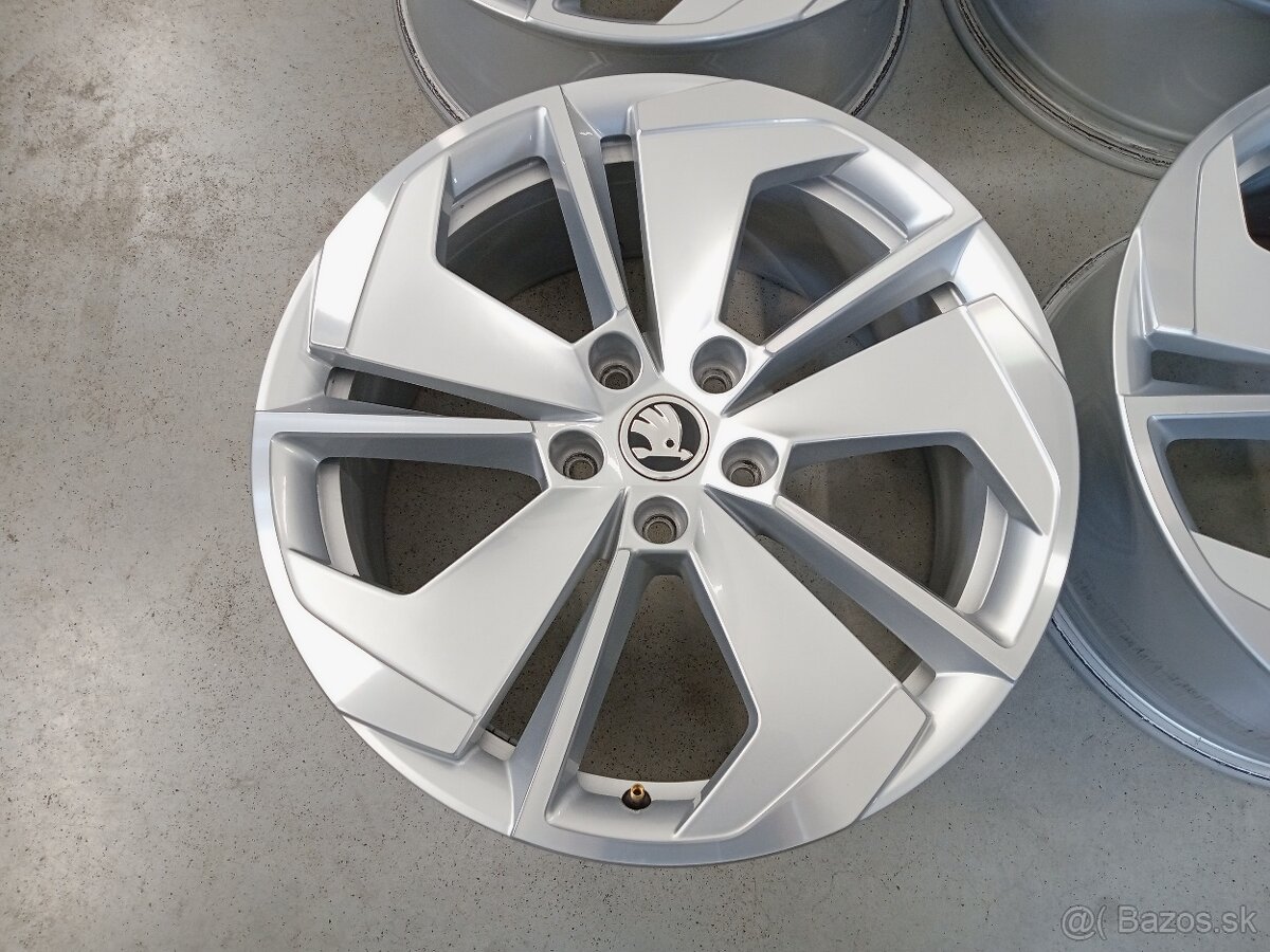 4ks ALU 5x112 R18 7,5J ET48 Original SKODA OCTAVIA 4 RS