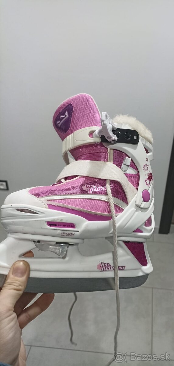 Detské nastaviteľné korčule na ľad.