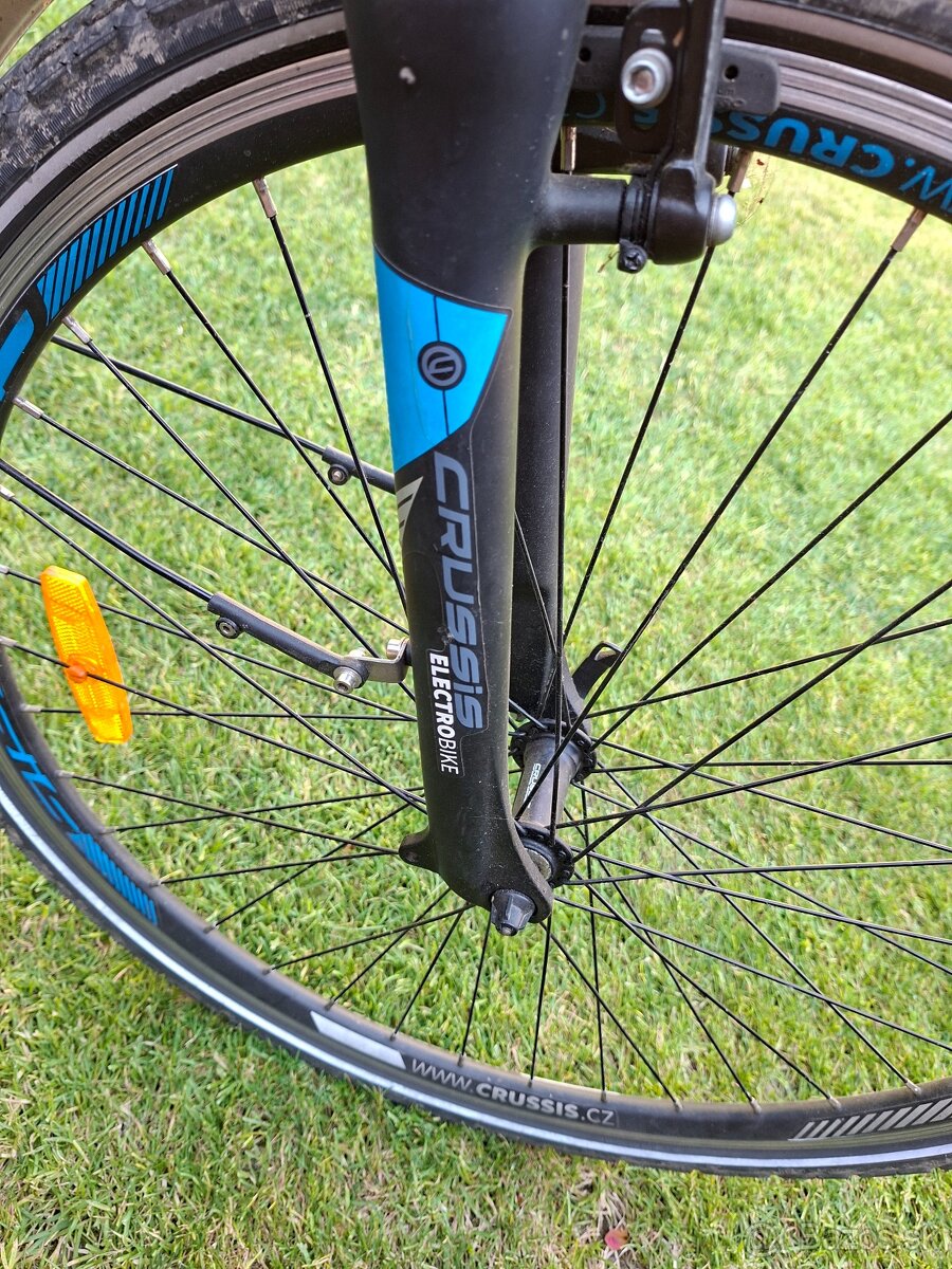 Crussis elektrobicykel