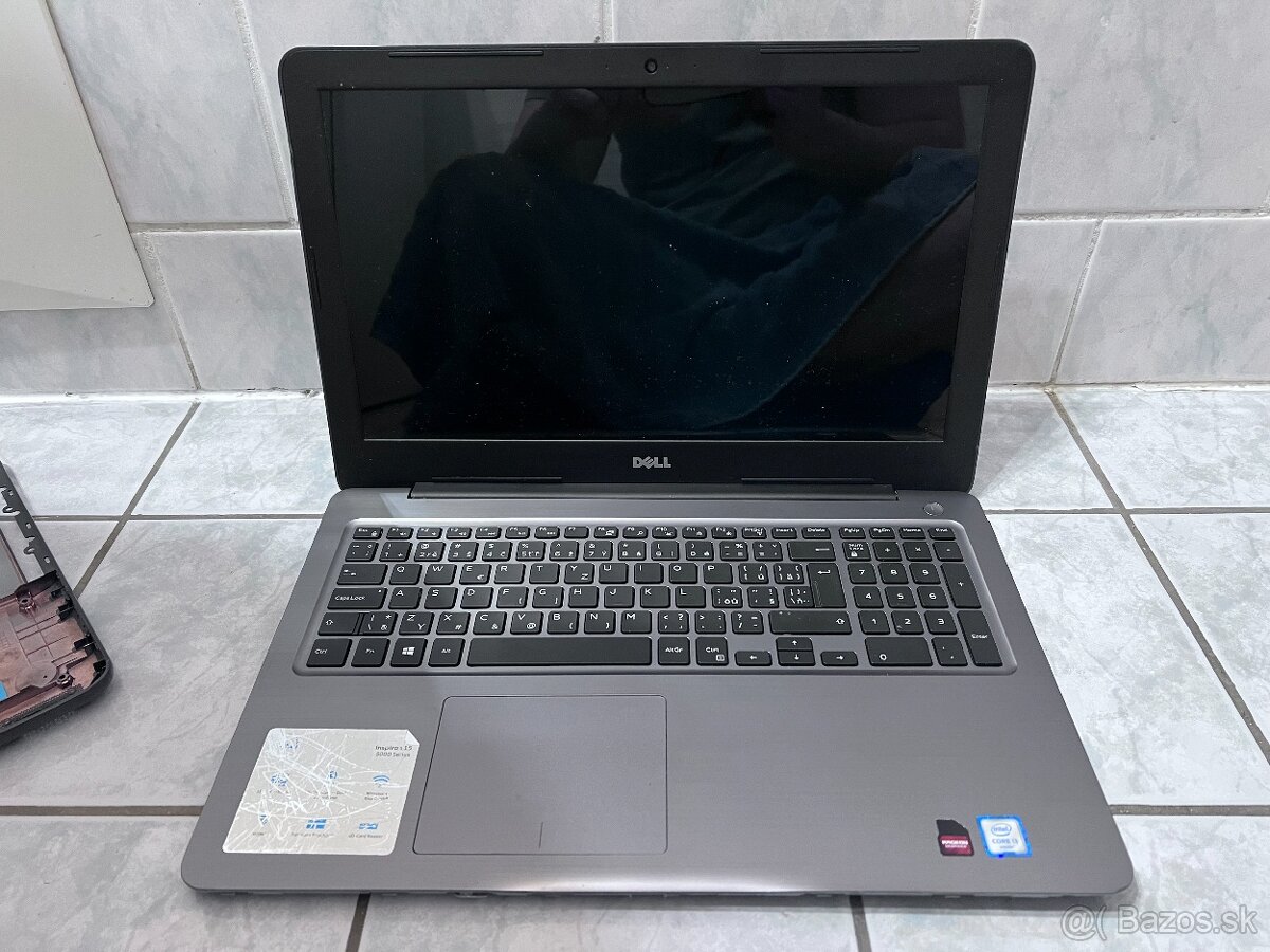 Dell Insprion 5000 series s bateriou