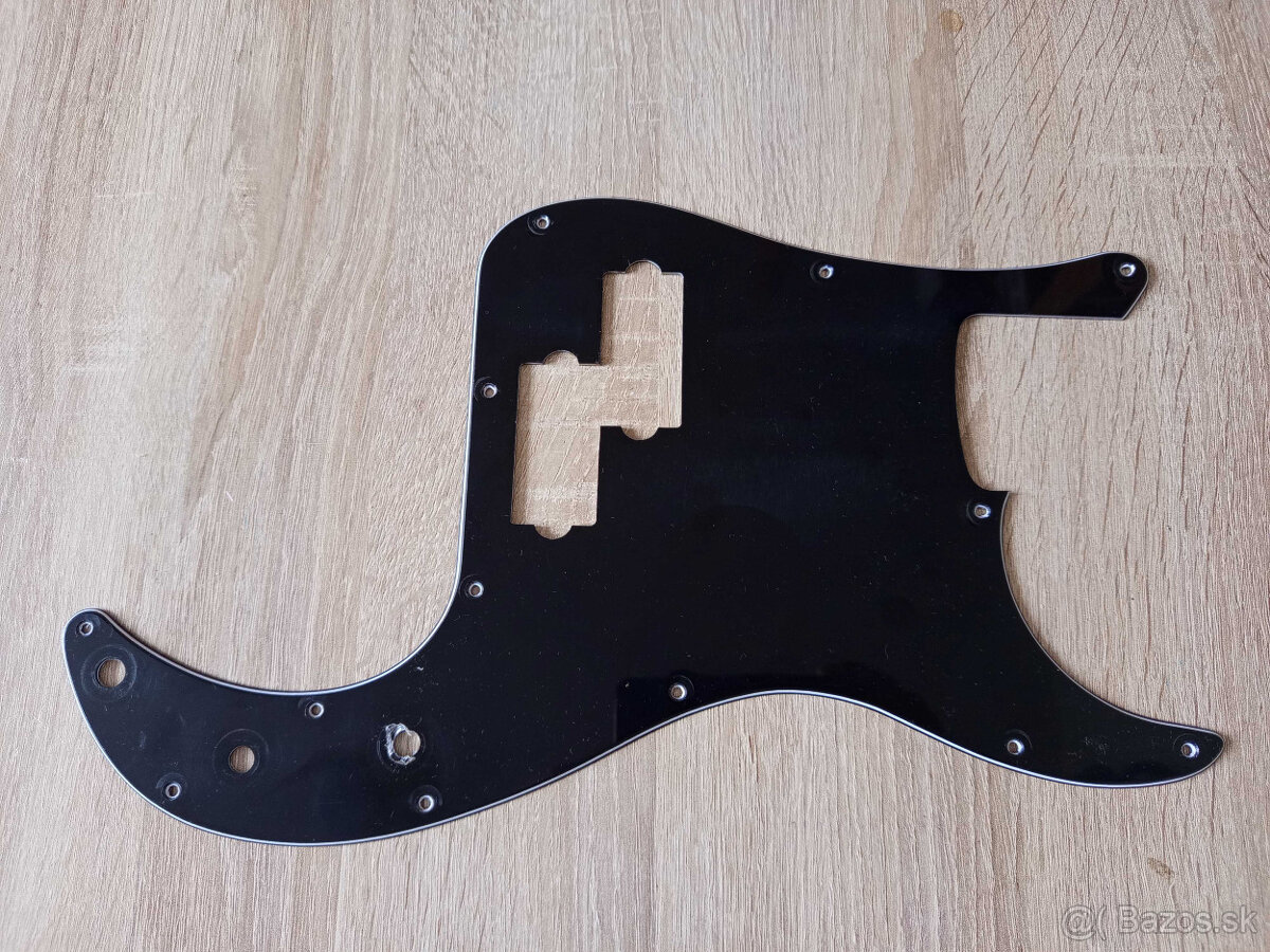 Pickguard pre basgitaru (Precision)