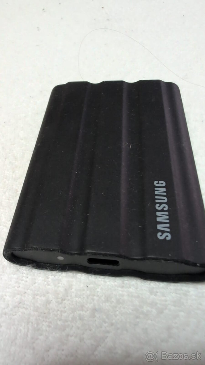 Samsung Portable SSD T7 Shield 2 TB čierny