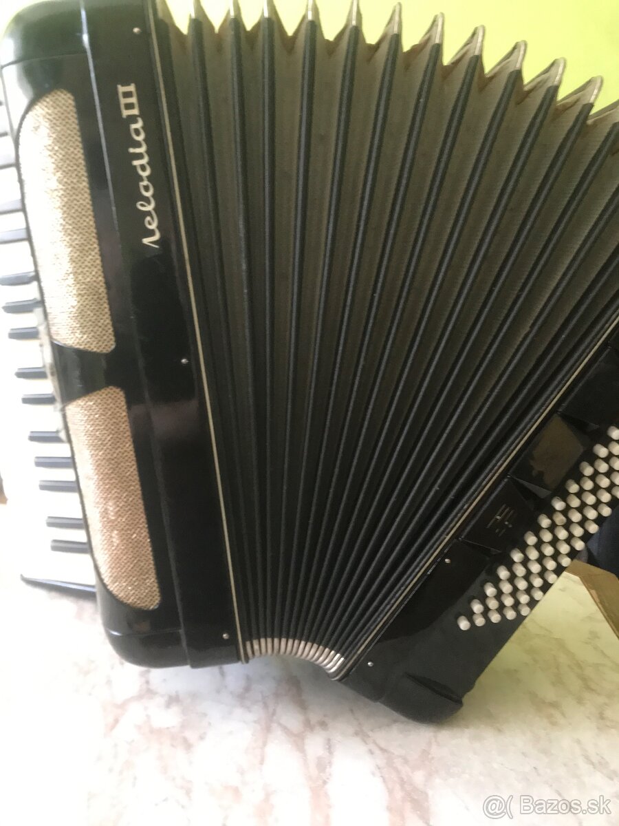 Akordeòn Melodia 3 bas’80