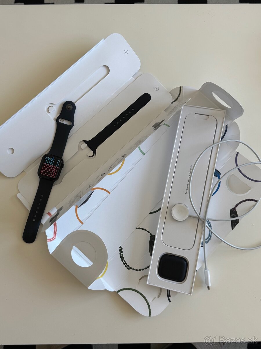Predám Apple Watch 7 41mm
