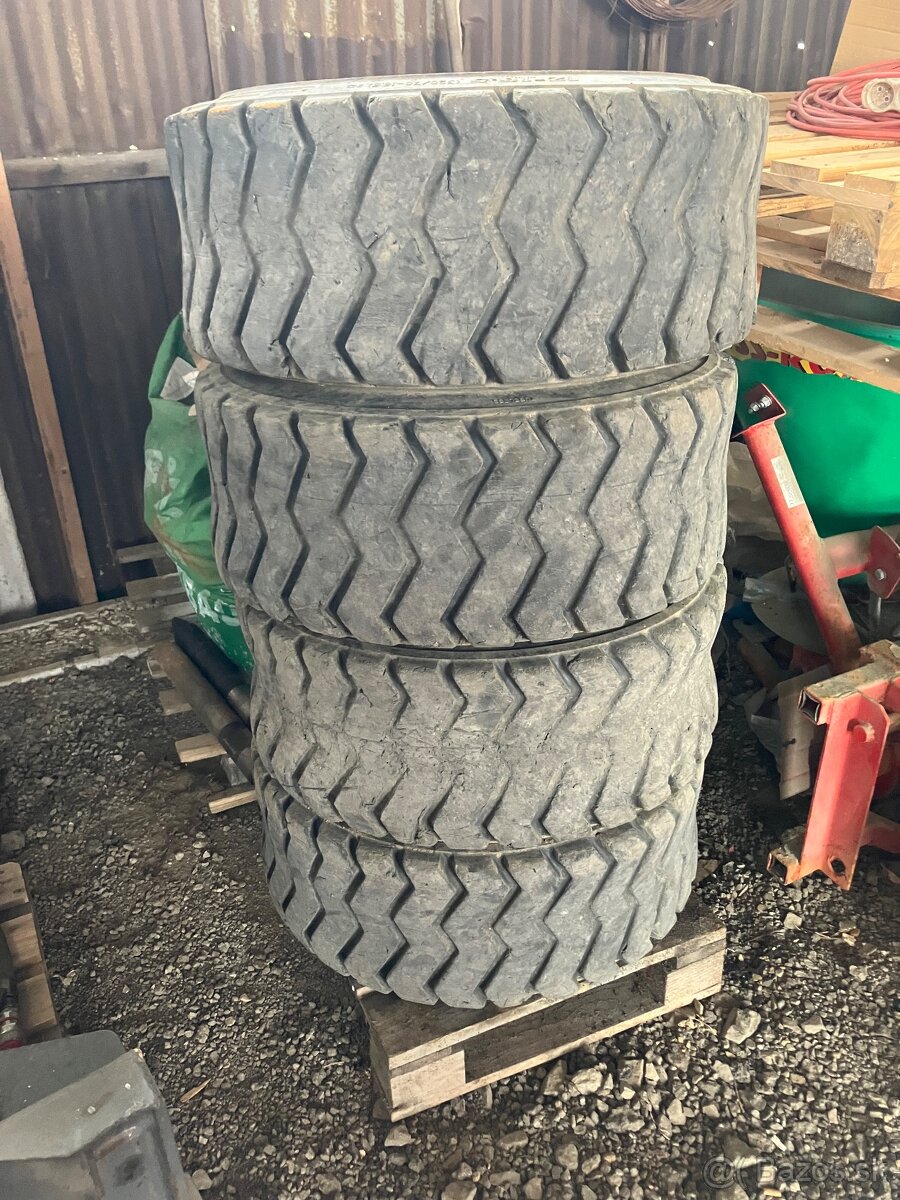 pneu locust kenda rock grip 12-16,5