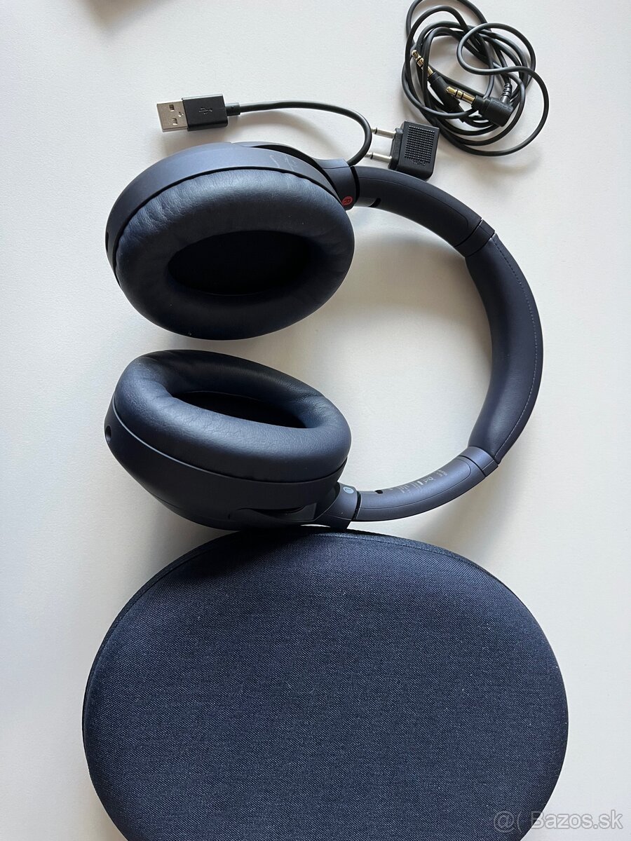 Sony WH 1000XM4 modré