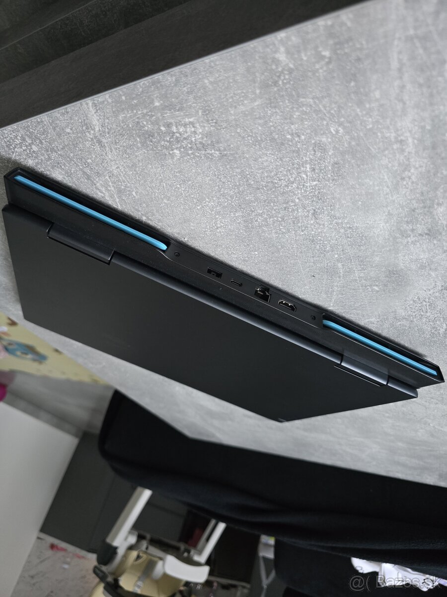 Predam herny notebook lenovo