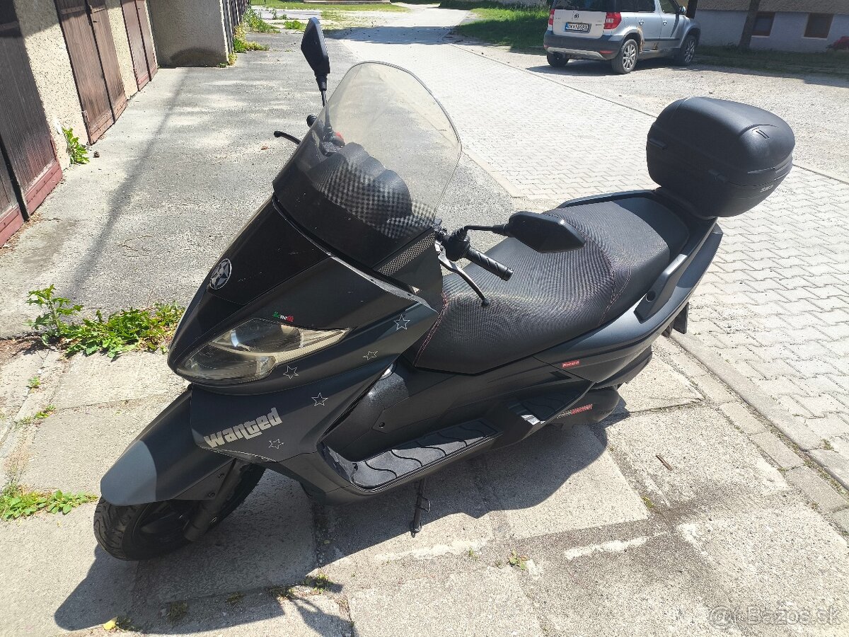 Keeway Silverblade maxiskúter 125cm