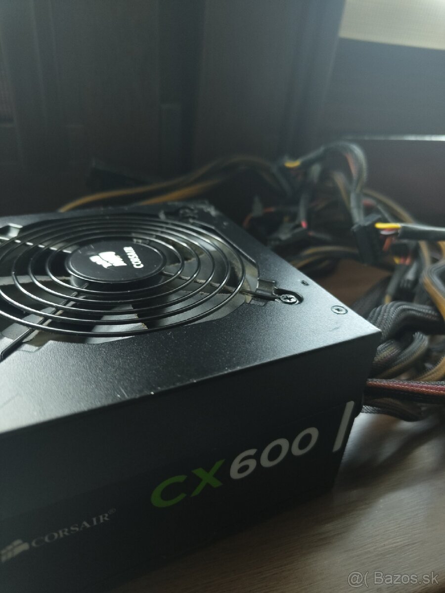 PC zdroj Corsair CX600