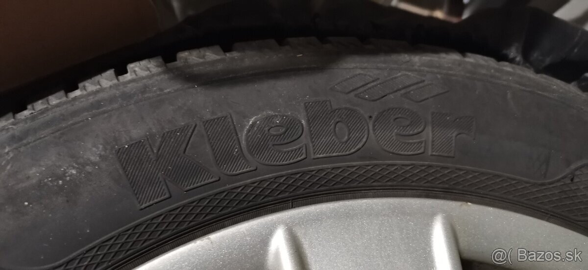 Pneu aj s diskami na ford mondeo
