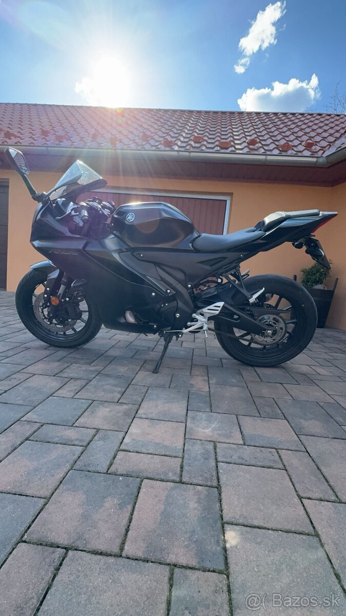 Yamaha YZF-R125 (2023)
