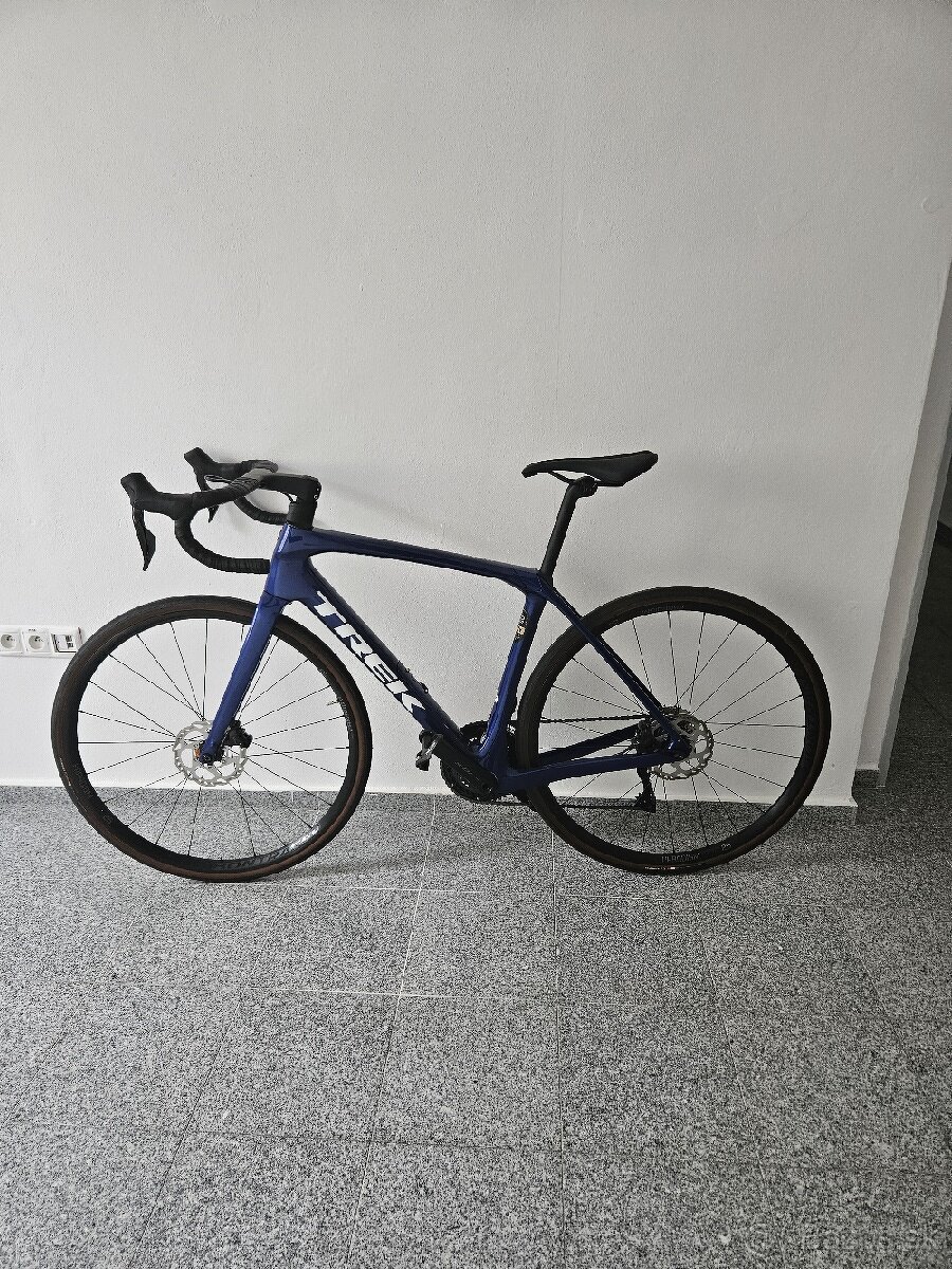 Cestný bicykel Trek Domane SL6 gen.4, rám 54