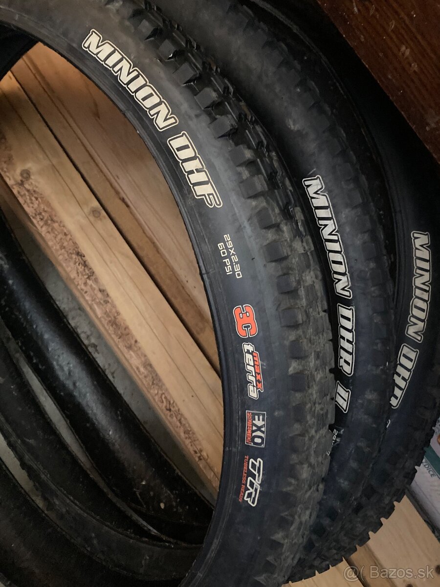 maxxis minion DHR DHF