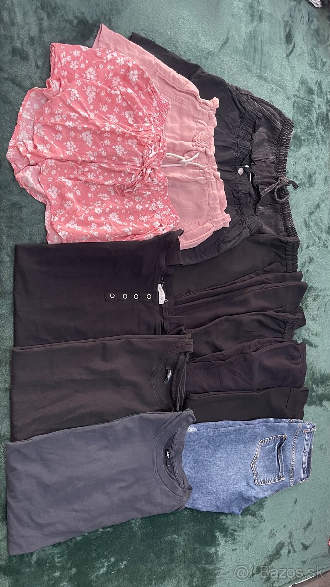 Balíček dámskeho oblečenia S/M, 40+ kusov, Partizánske/Topoľ