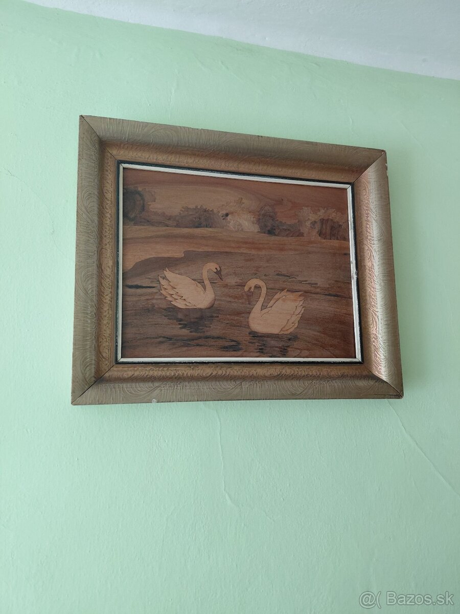 Obrazy, fajka, kožená fľaška