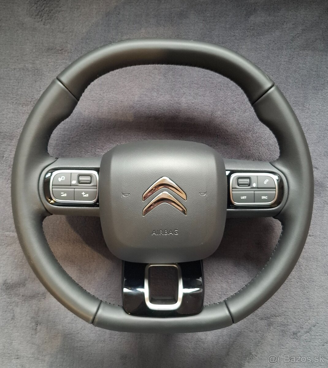 Citroën C5 Aircross – nový multifunkčný volant s airbagom
