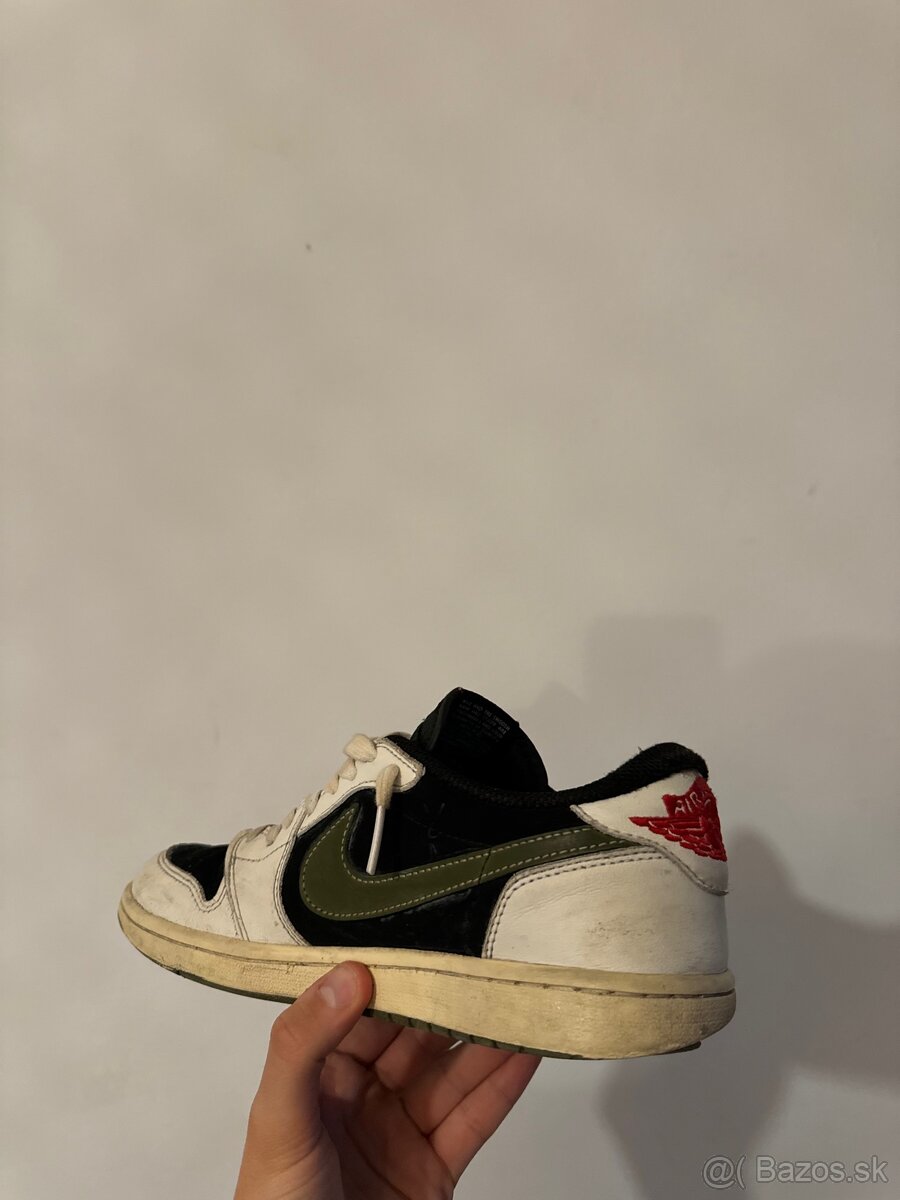 Nike Air Jordan 1 Travis Scott