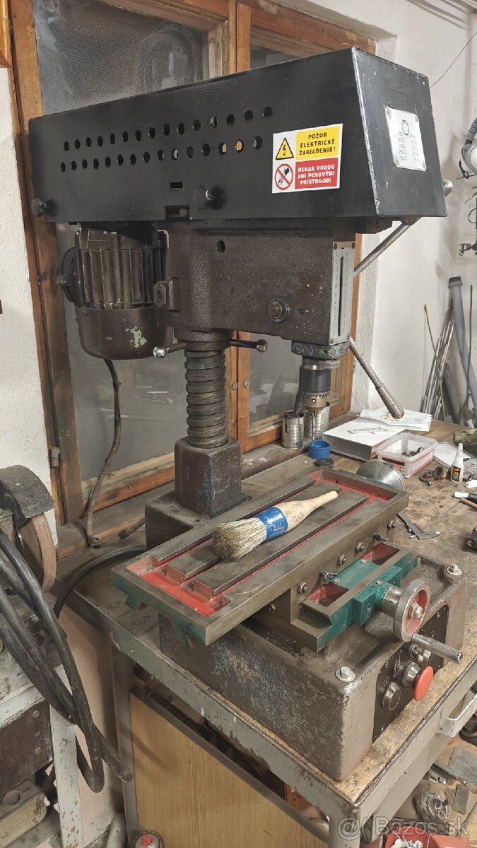 Predám stolovú vŕtačku Komunaras 2m112