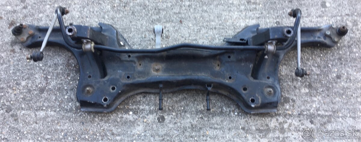 Škoda Fabia 3 2015 predna napravnica ramena