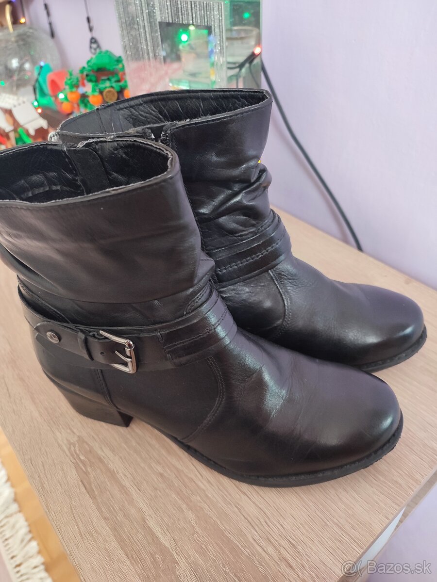 Dámske čižmy vel 40