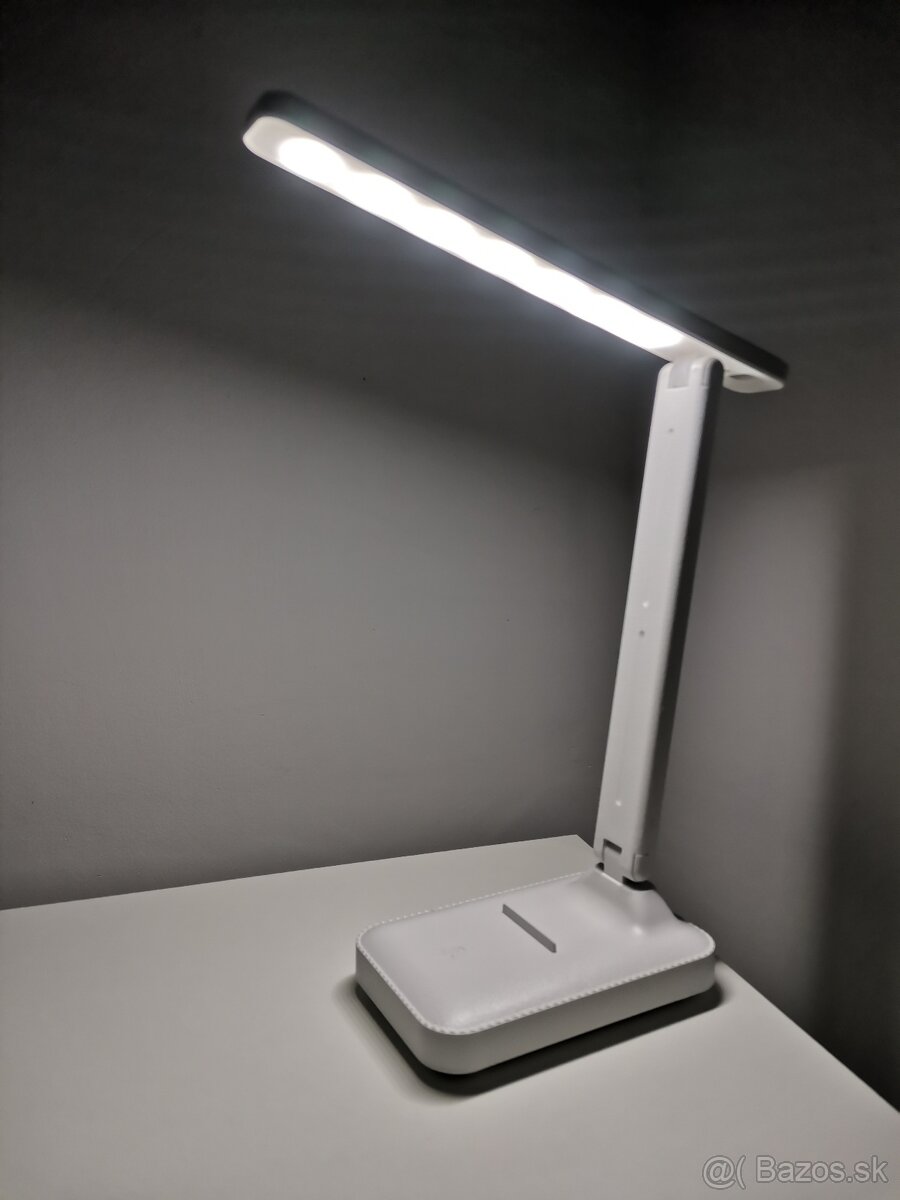 Nová nabíjacia stolná LED lampa