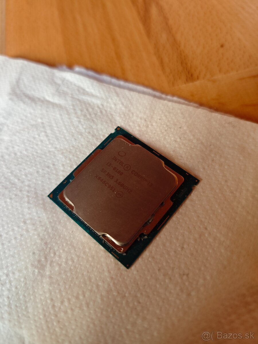 Predám Intel Core i3 8100