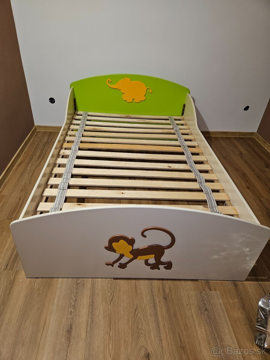 Detska posteľ s matracom