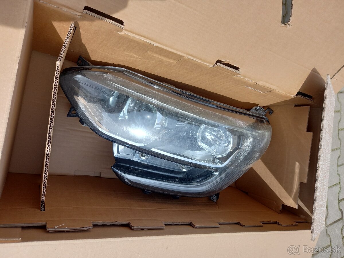 Predám svetlo, používané v Renault-e Mégane Grandcoupé