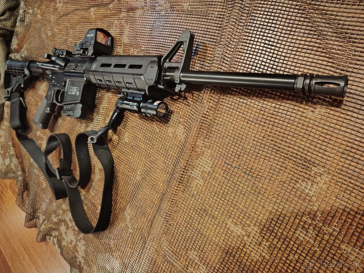 AR15-S&W 5,56/.223rem / 16" / Tactical SPORT II