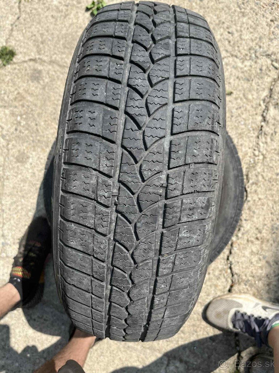 Predám zimné 175/65 r14 pneumatiky