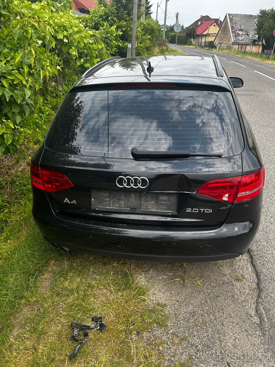 kufrove dvere audi a4 b8