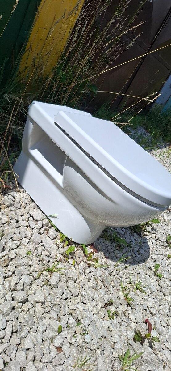 Wc ako nový nepasoval zlý výber