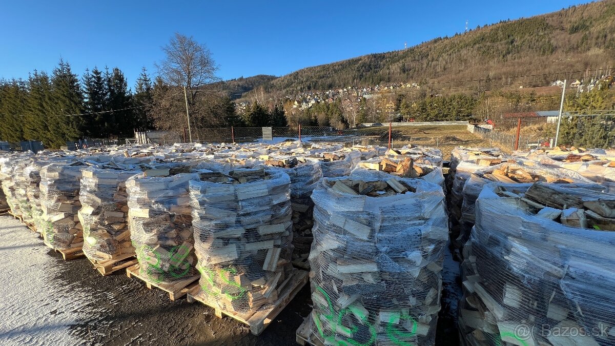 Štiepané palivové drevo. Tvrdé a mäkké. Poprad