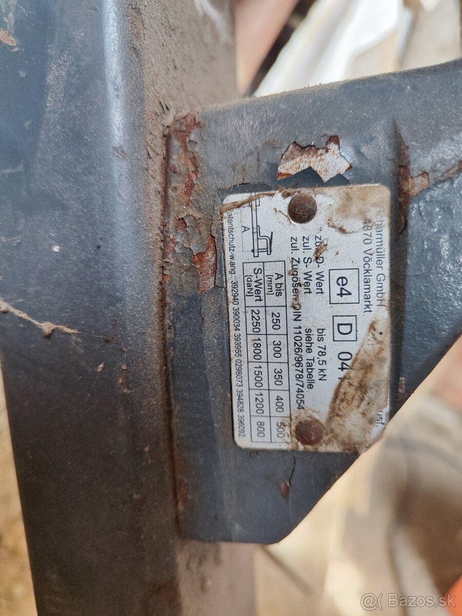 Tiahlo na traktor