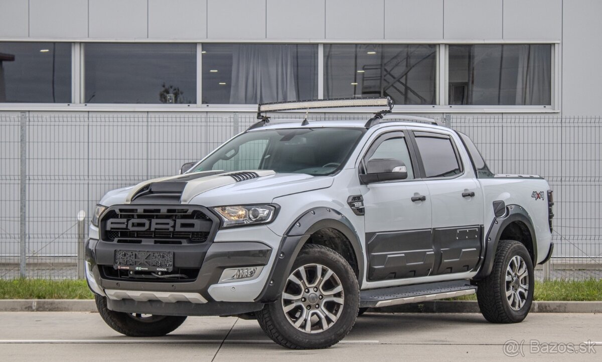 Ford Ranger 3.2 TDCi DoubleCab 4X4 WildTrak /AJ NA SPLÁTKY/