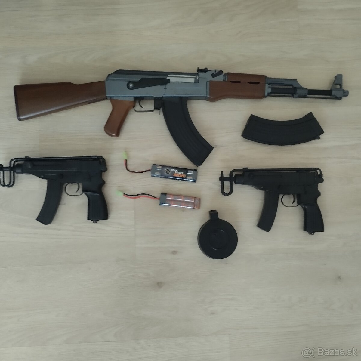 Airsoft Cyma AK 47 a samopal VZ61