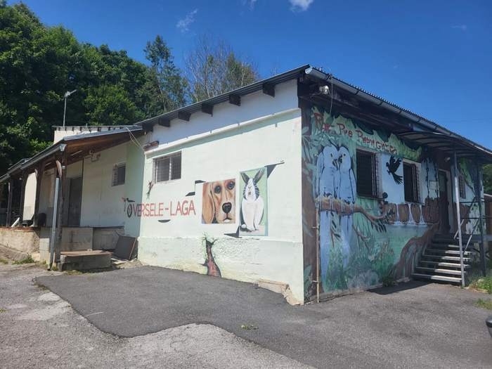 nájom -skladové priestory.