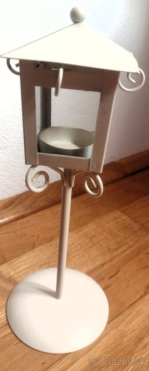 Kovový svietnik - nový