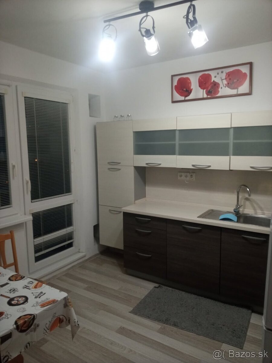🌇 Štýlový 2-izbový byt na prenájom – Prešov, Sekčov (za OC)