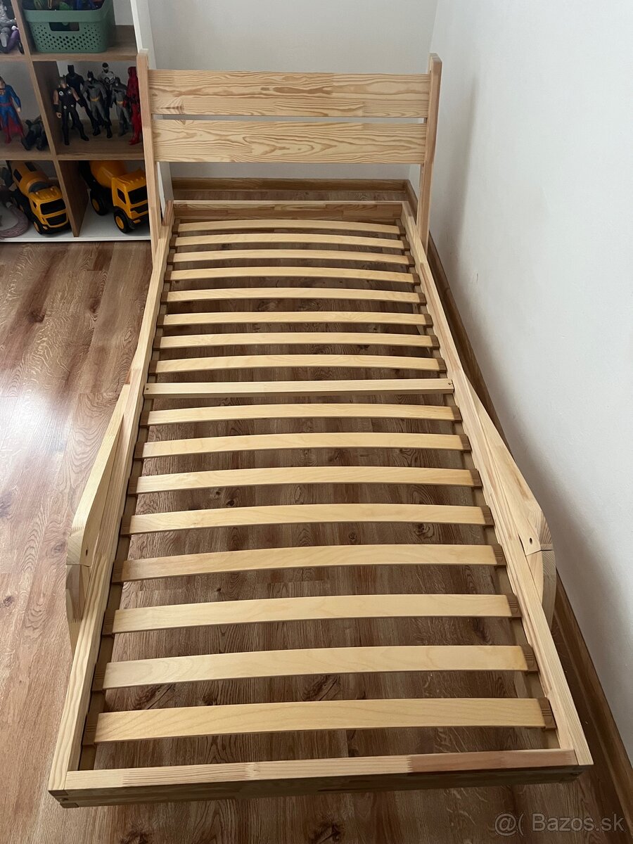 Detská posteľ z masívu ZIG ZAG