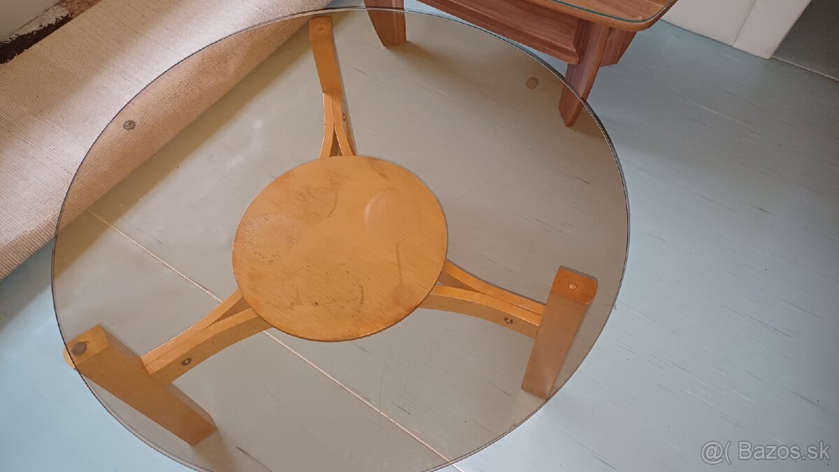 Konferenčný stolík